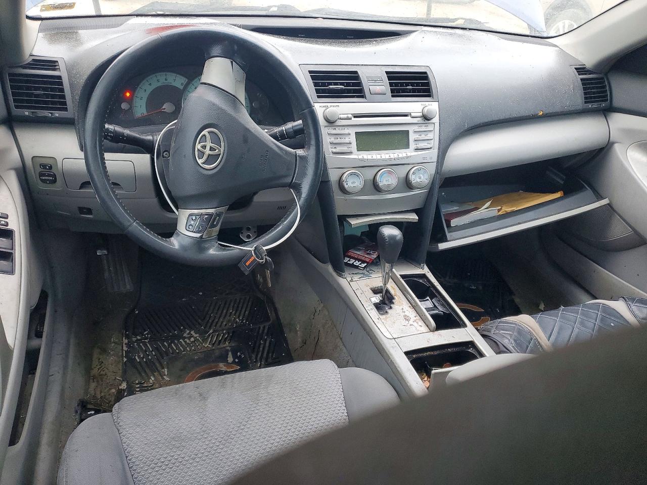 2010 TOYOTA CAMRY