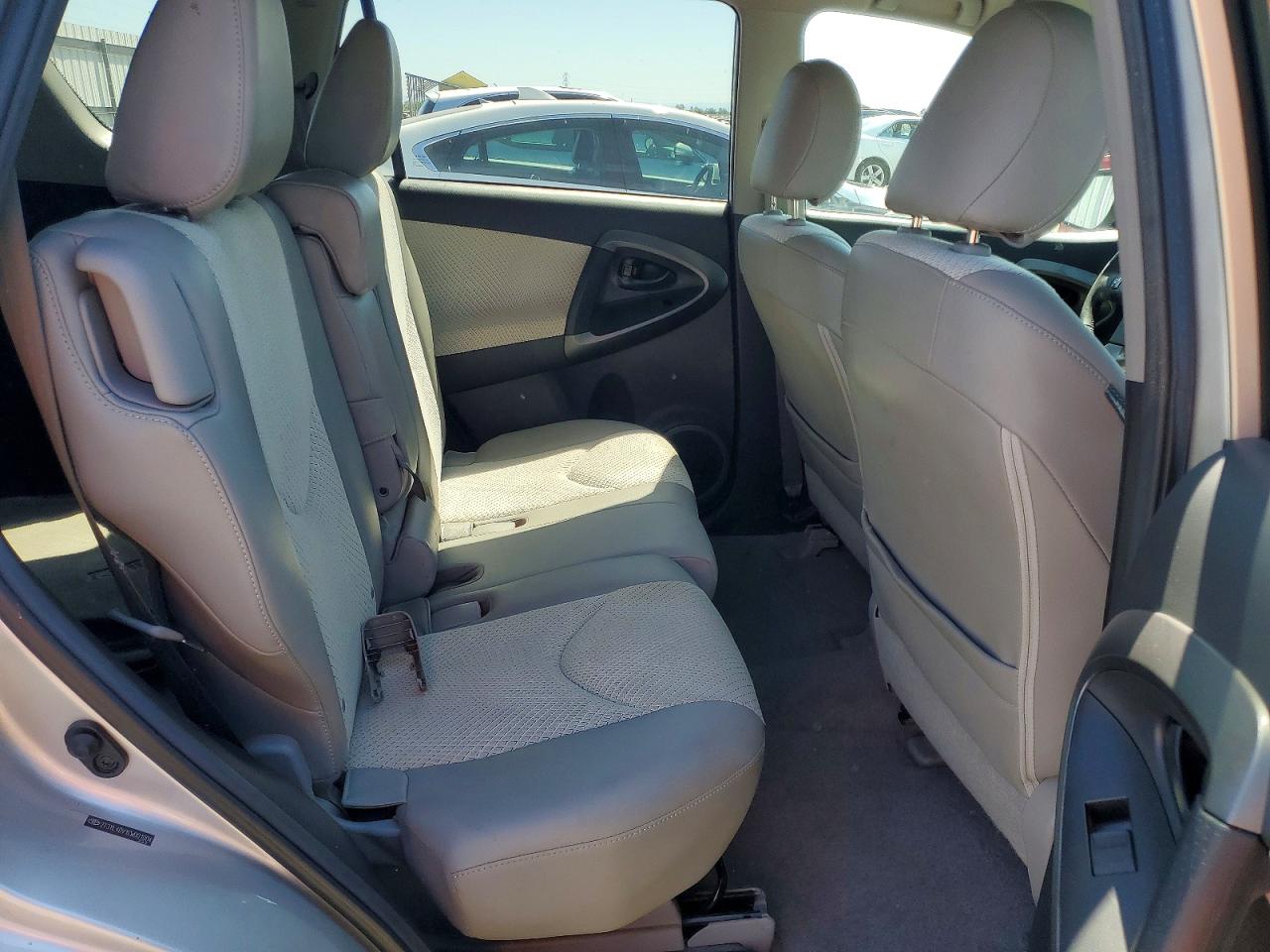 2012 TOYOTA RAV4