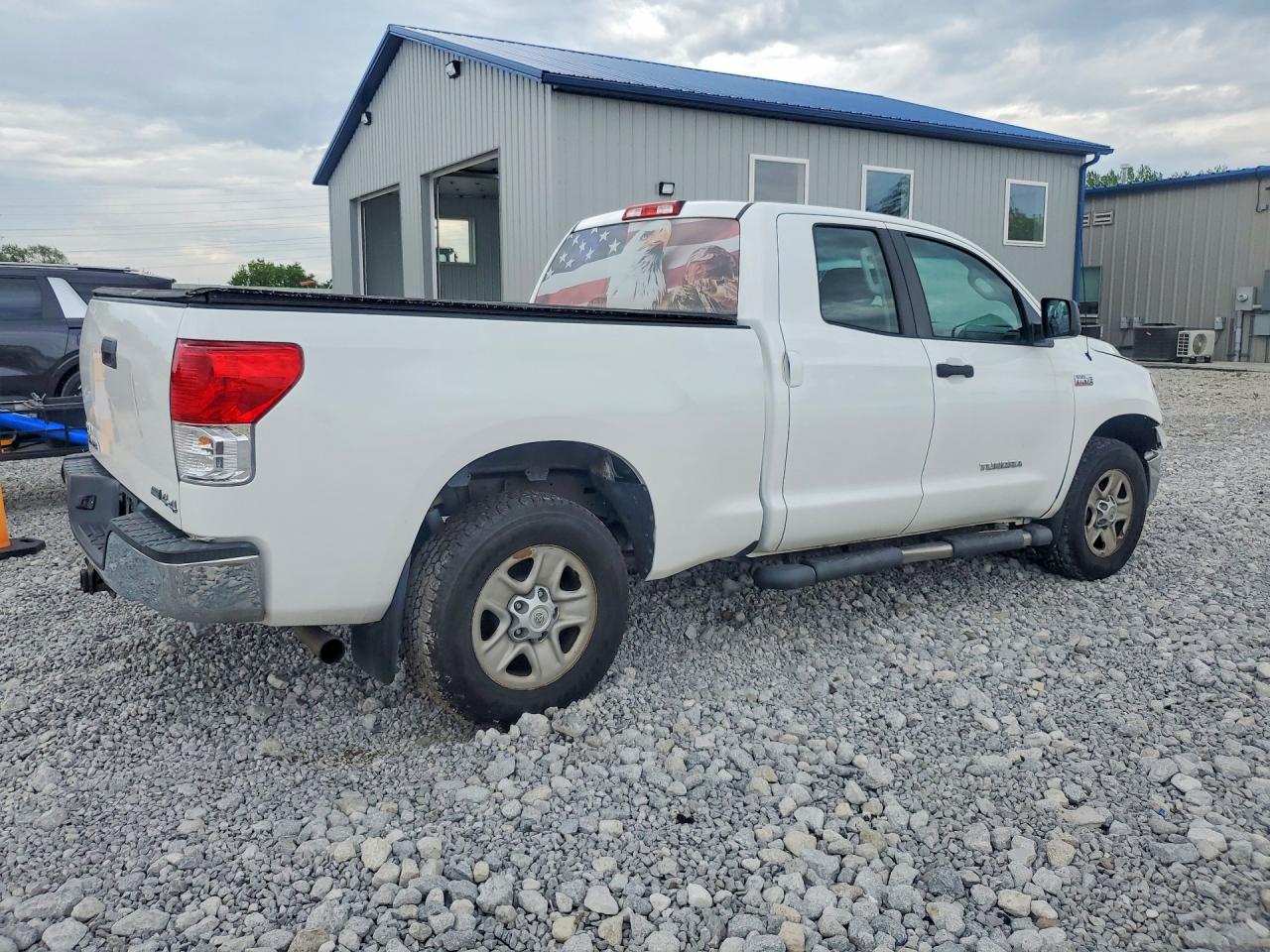 2011 TOYOTA TUNDRA