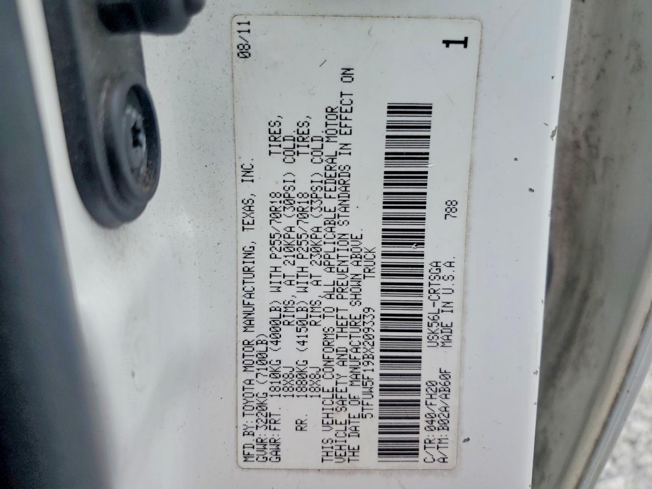 2011 TOYOTA TUNDRA