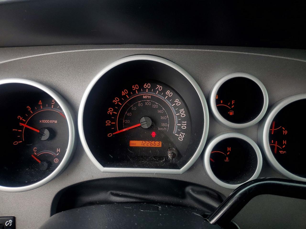 2011 TOYOTA TUNDRA