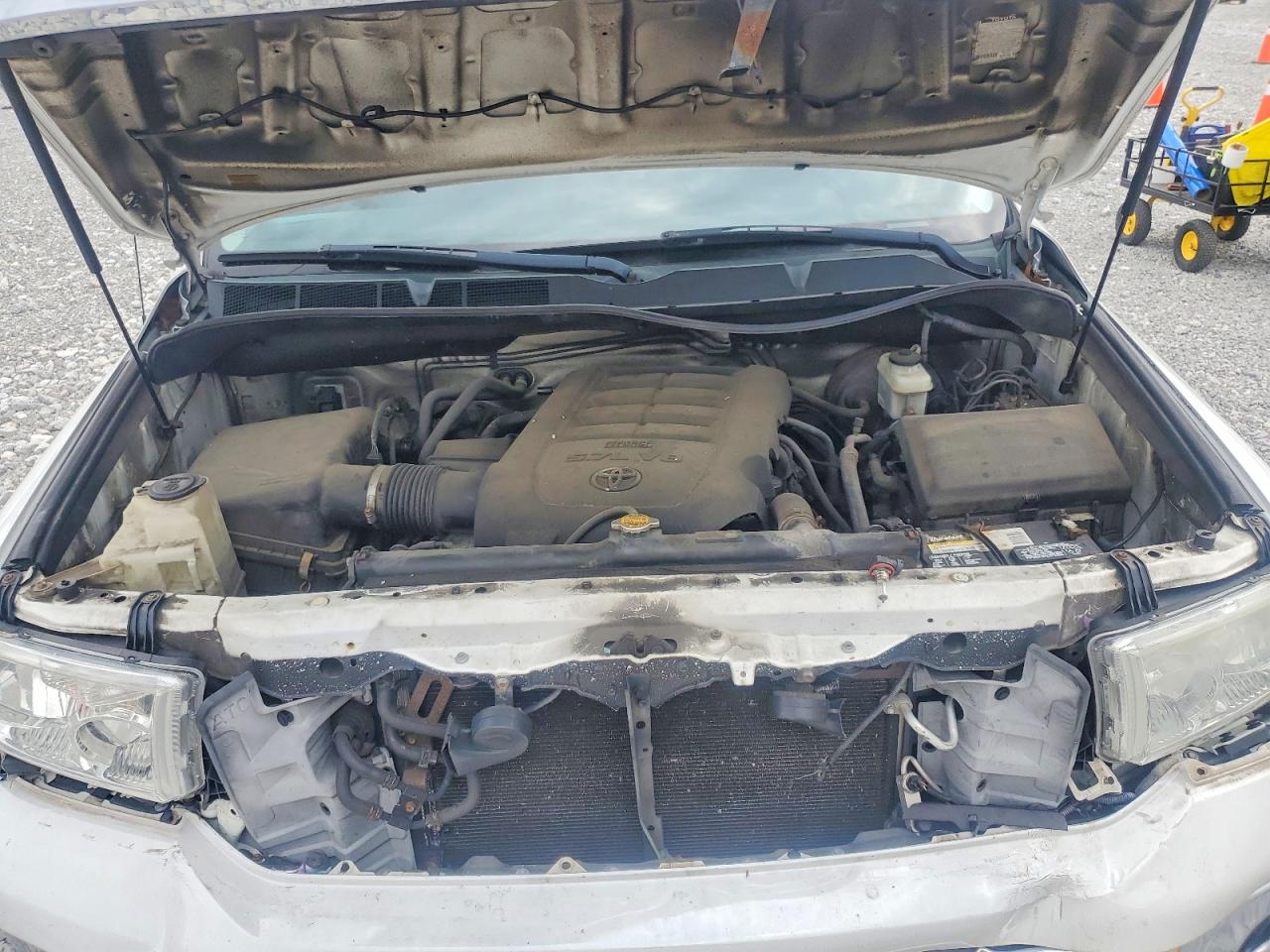 2011 TOYOTA TUNDRA