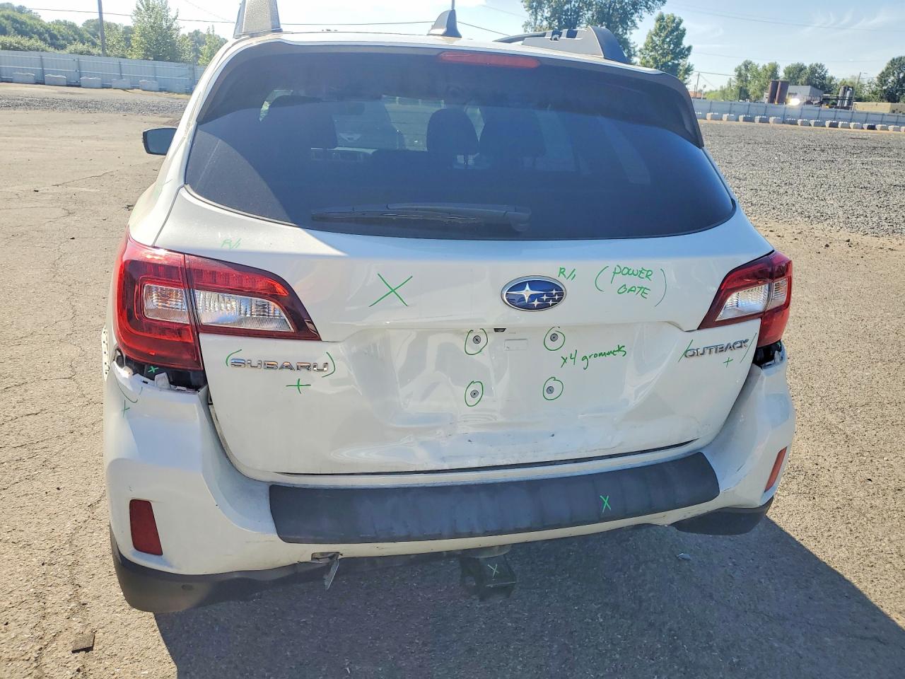 2017 SUBARU OUTBACK
