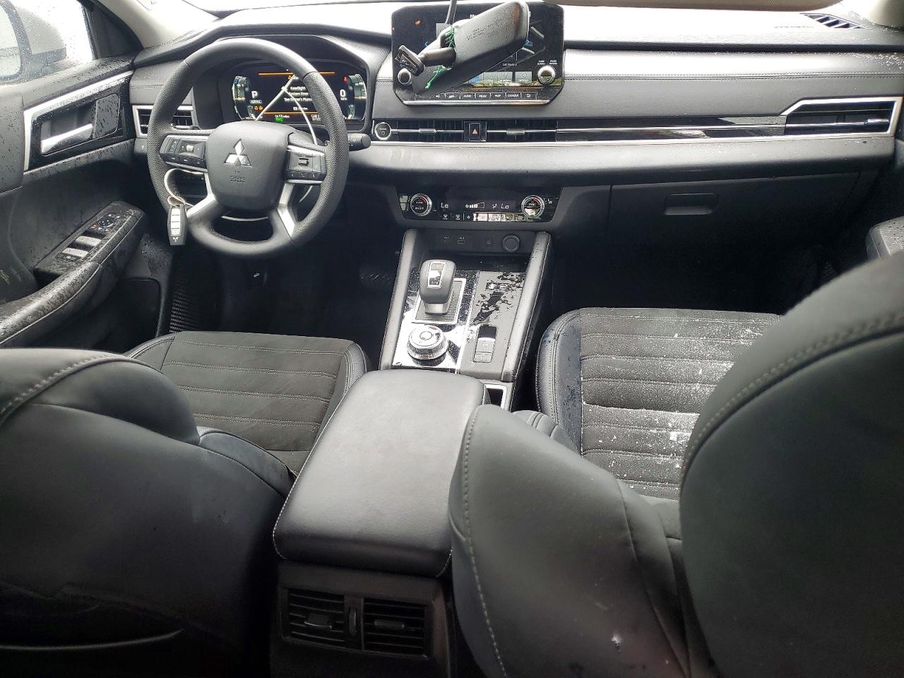2025 MITSUBISHI OUTLANDER