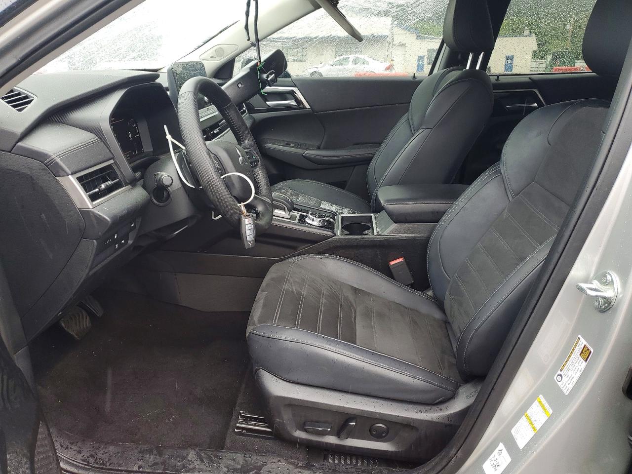 2025 MITSUBISHI OUTLANDER