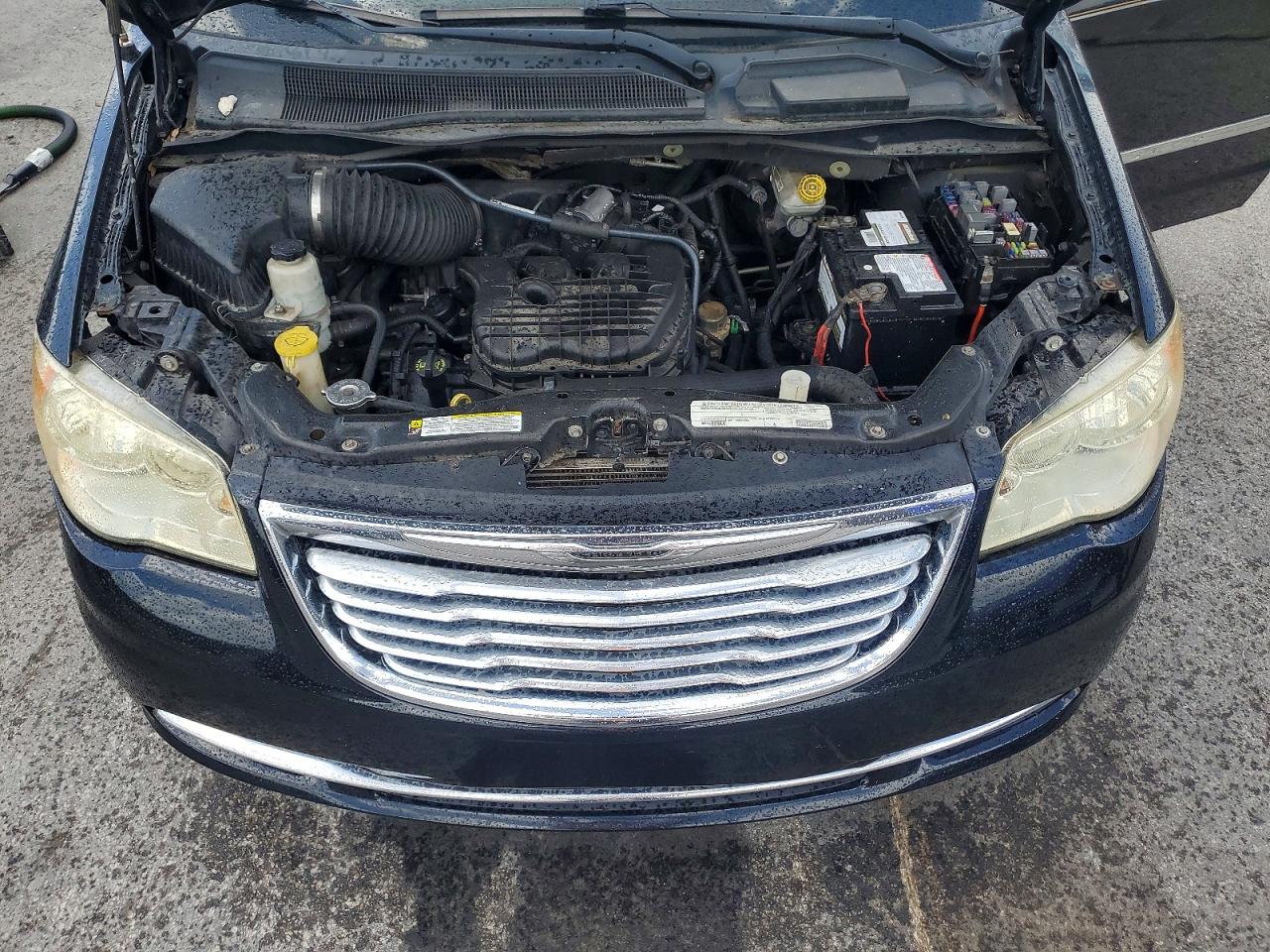 2012 CHRYSLER MINIVAN