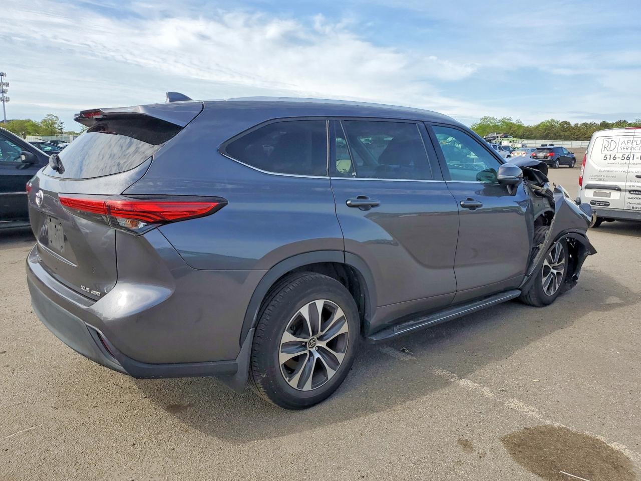 2022 TOYOTA HIGHLANDER