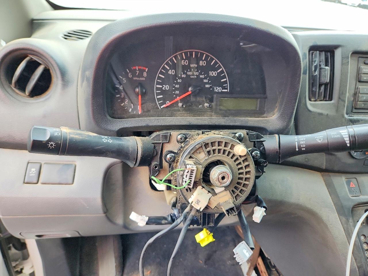 2014 NISSAN NV200 S
