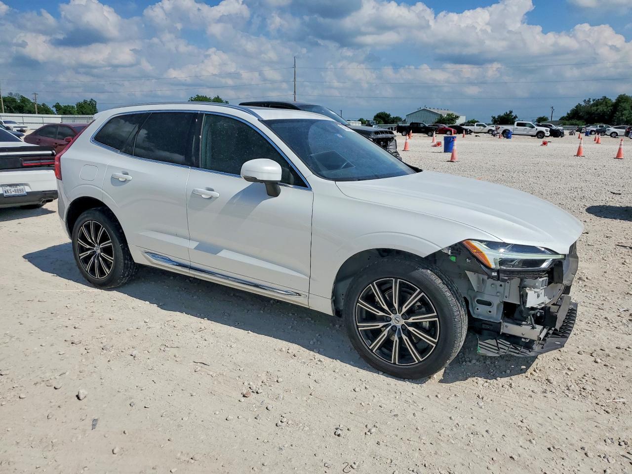 2020 VOLVO XC60