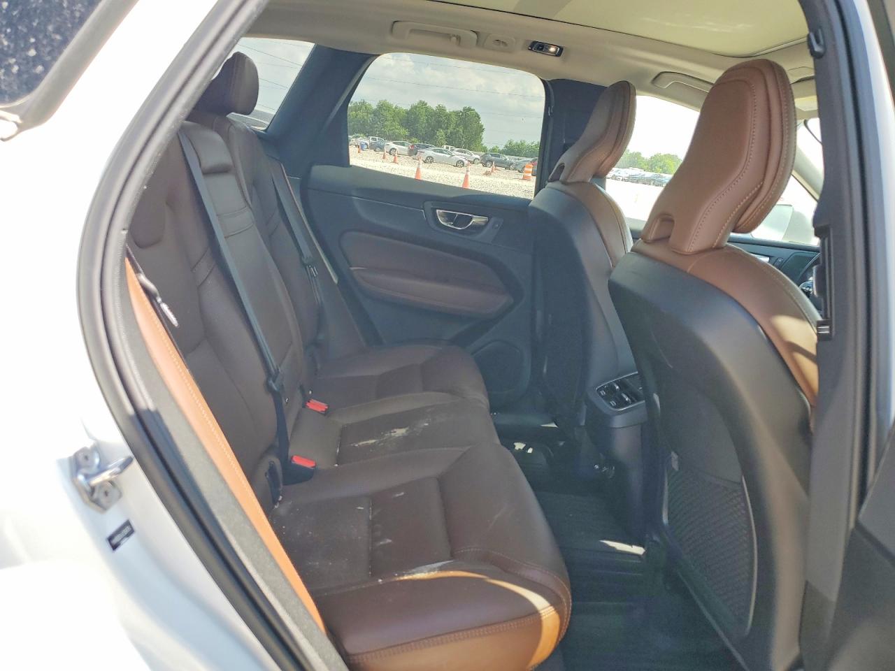 2020 VOLVO XC60