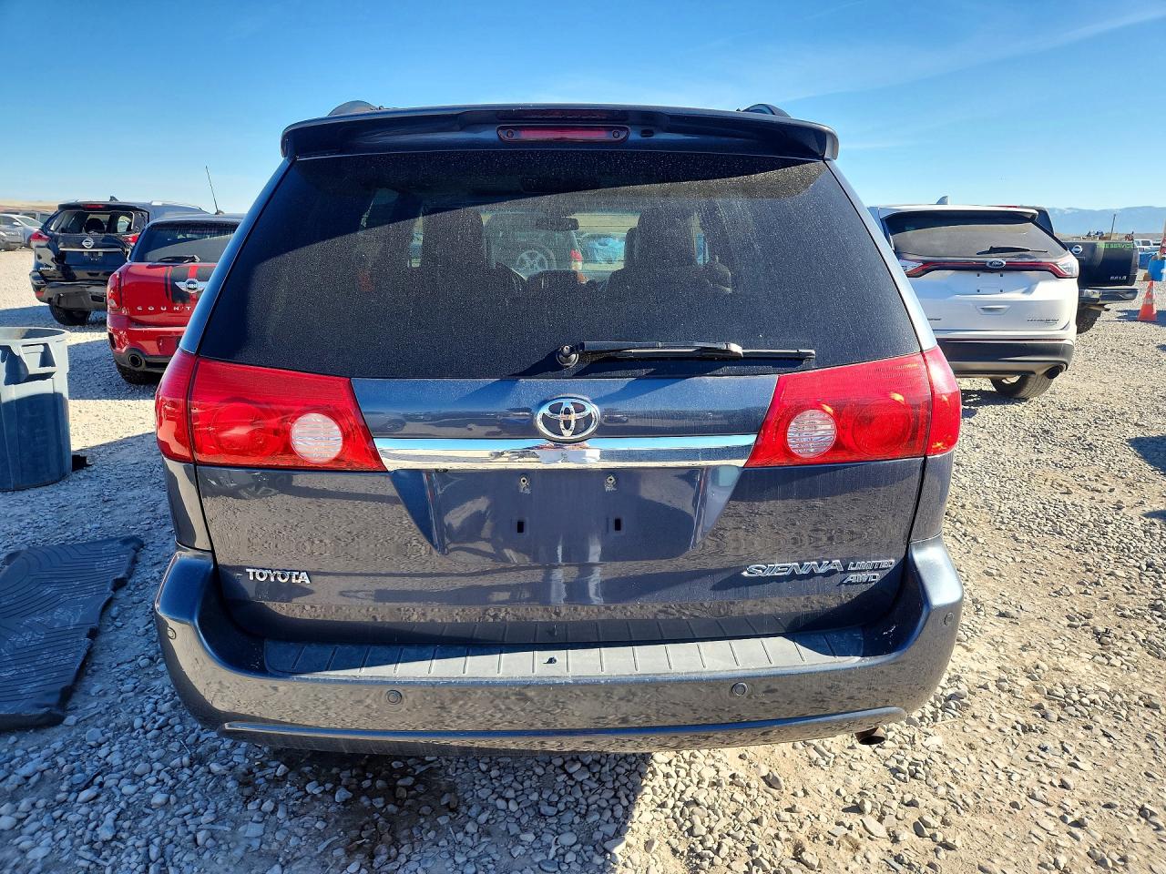 2009 TOYOTA SIENNA