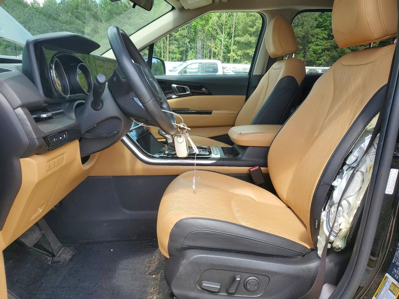 2024 KIA CARNIVAL E