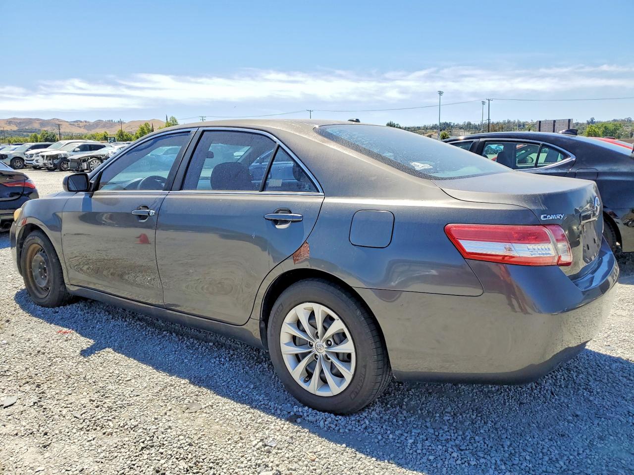 2011 TOYOTA CAMRY