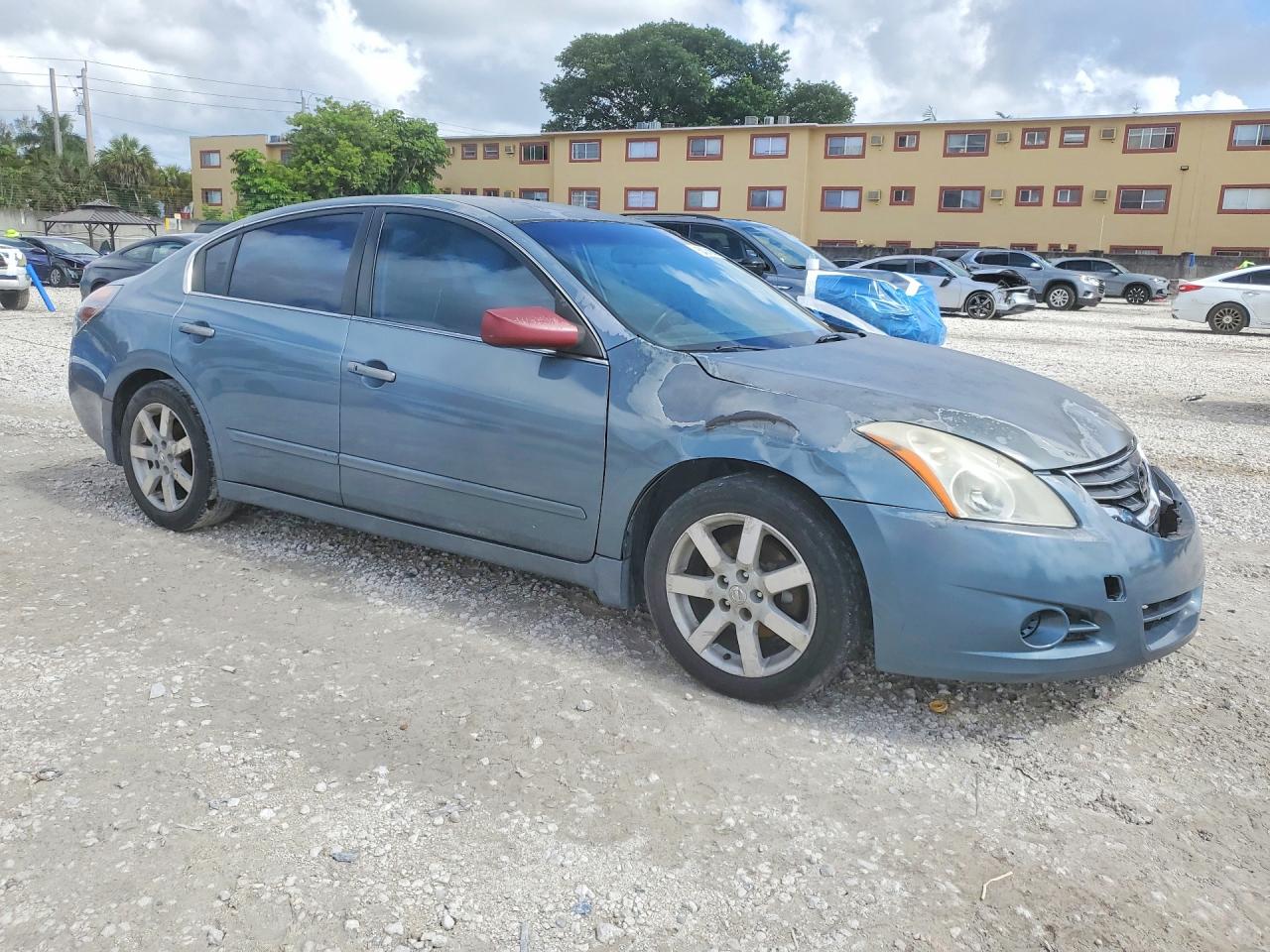 2010 NISSAN ALTIMA
