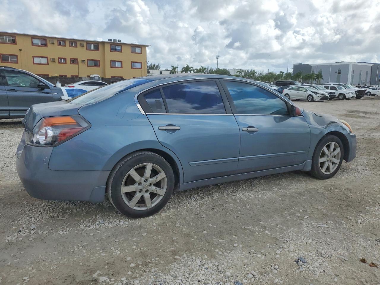 2010 NISSAN ALTIMA