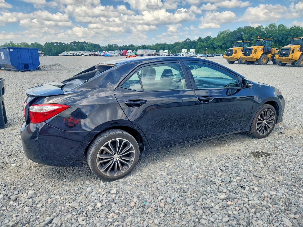 2016 TOYOTA COROLLA
