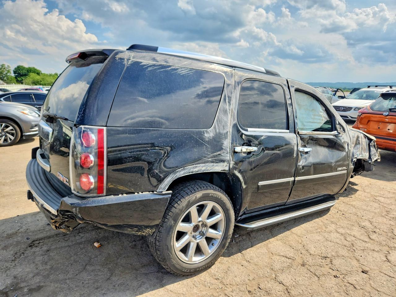 2010 GMC YUKON