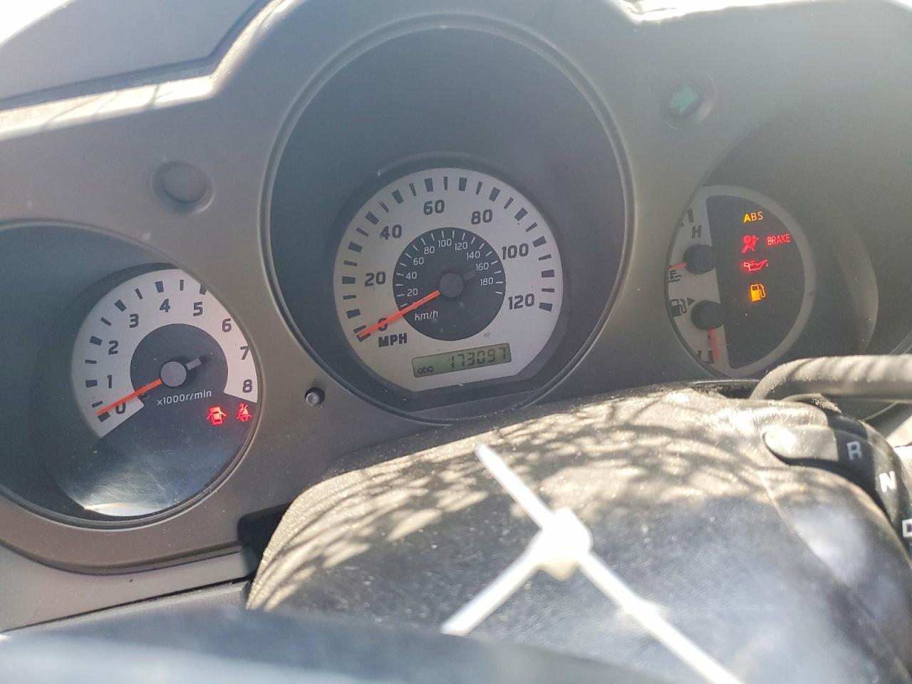 2004 NISSAN FRONTIER