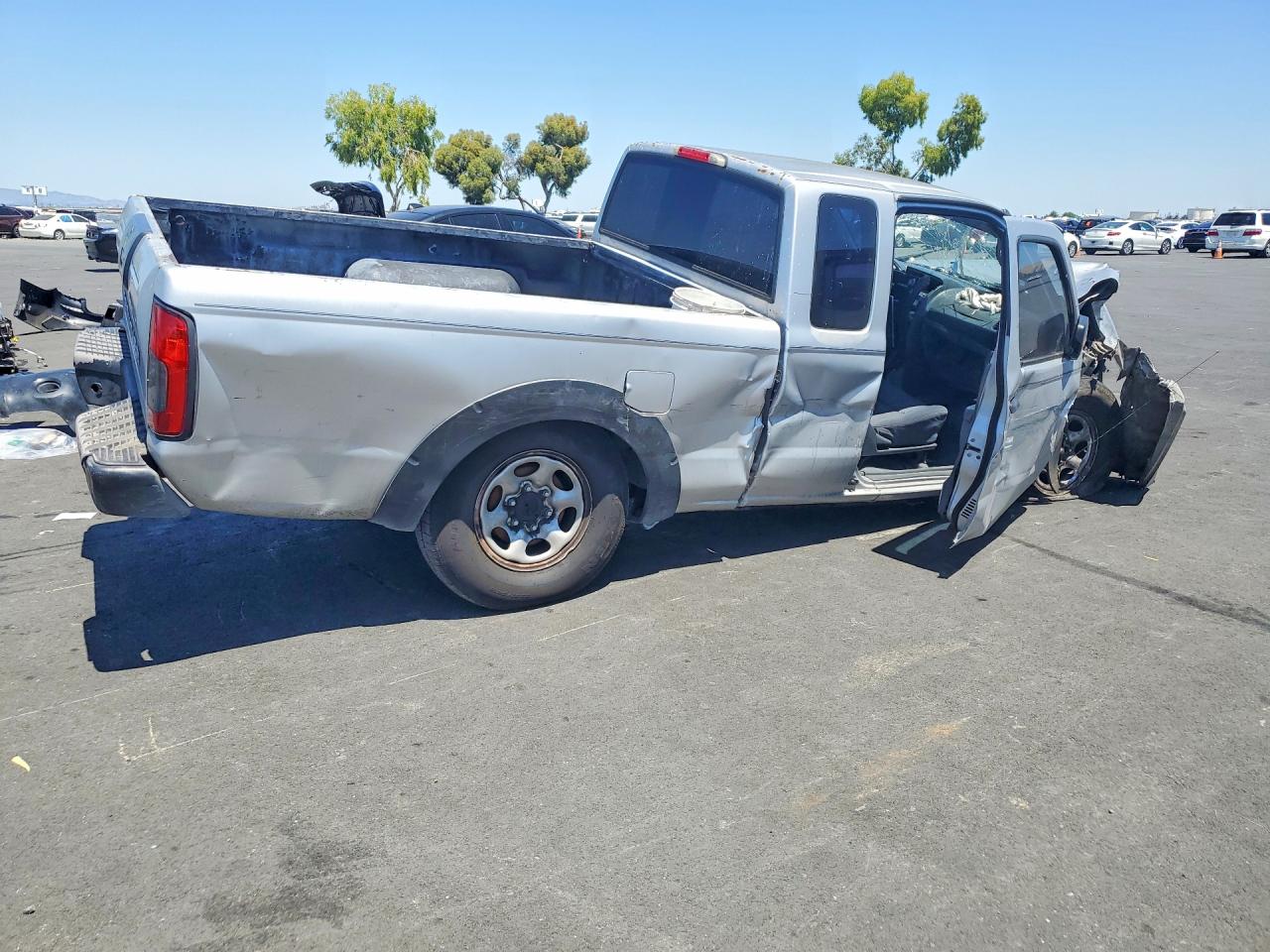 2004 NISSAN FRONTIER