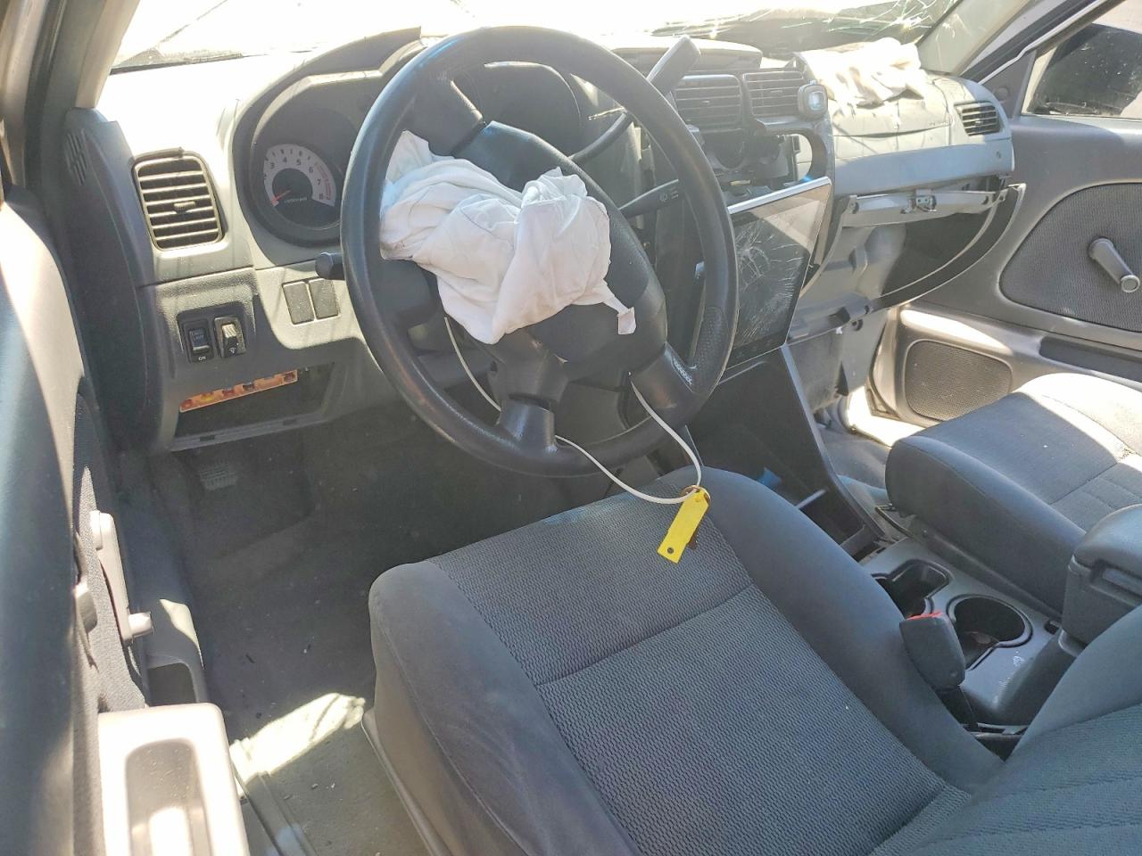2004 NISSAN FRONTIER