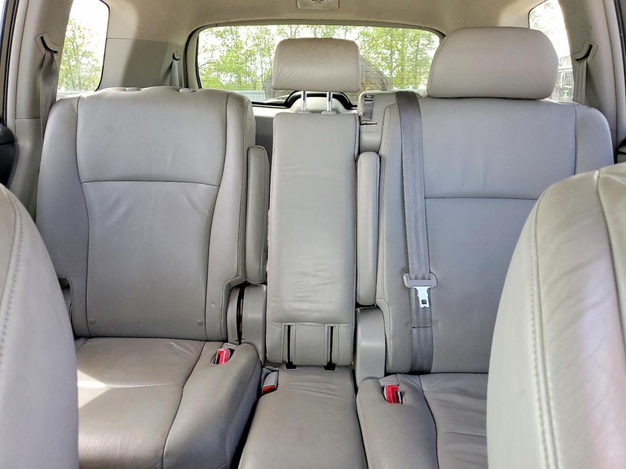 2010 TOYOTA HIGHLANDER