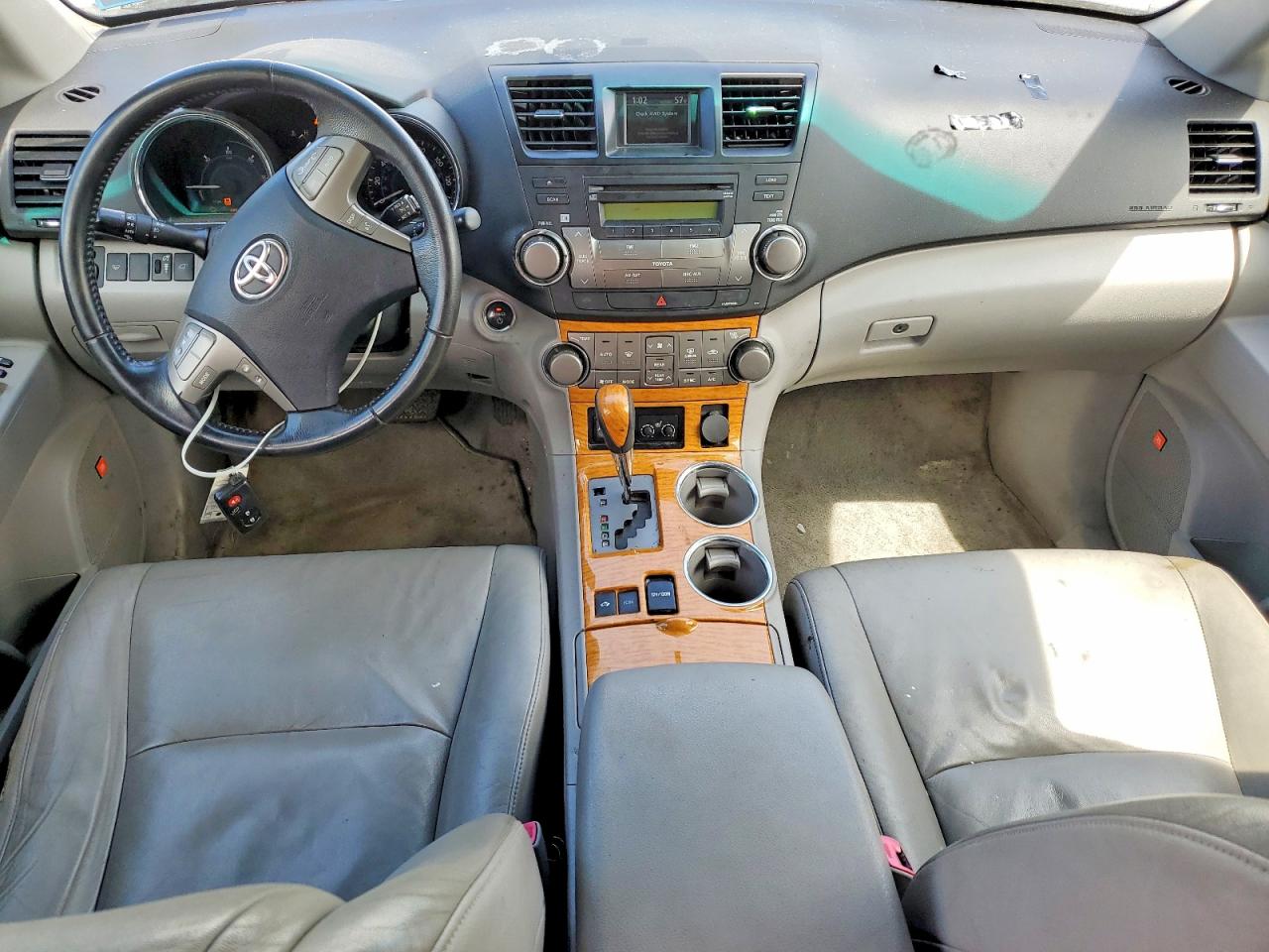 2010 TOYOTA HIGHLANDER