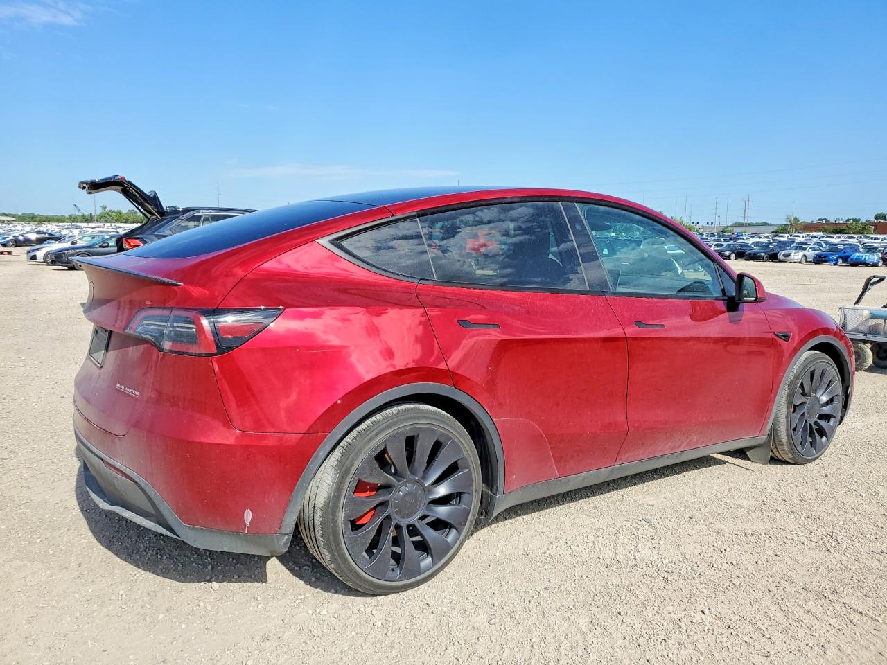 2024 TESLA MODEL Y