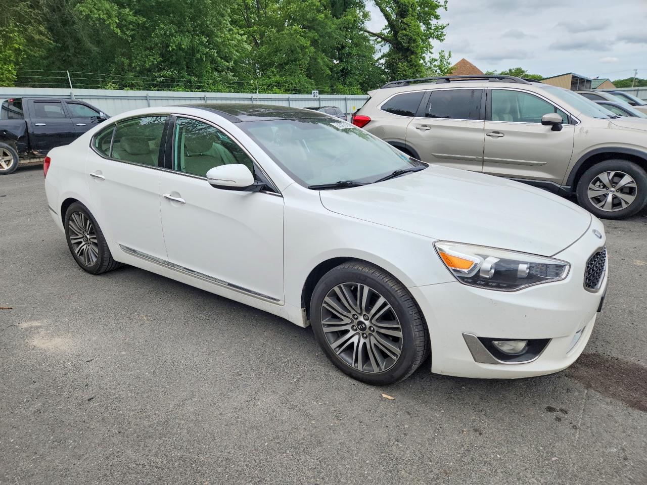 2016 KIA CADENZA