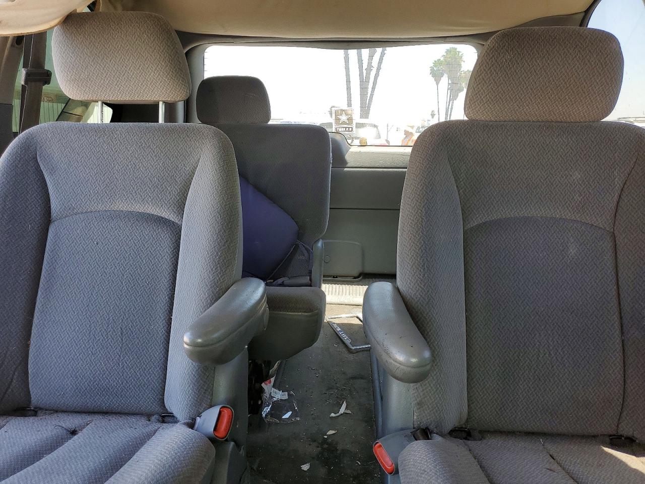 2005 DODGE CARAVAN