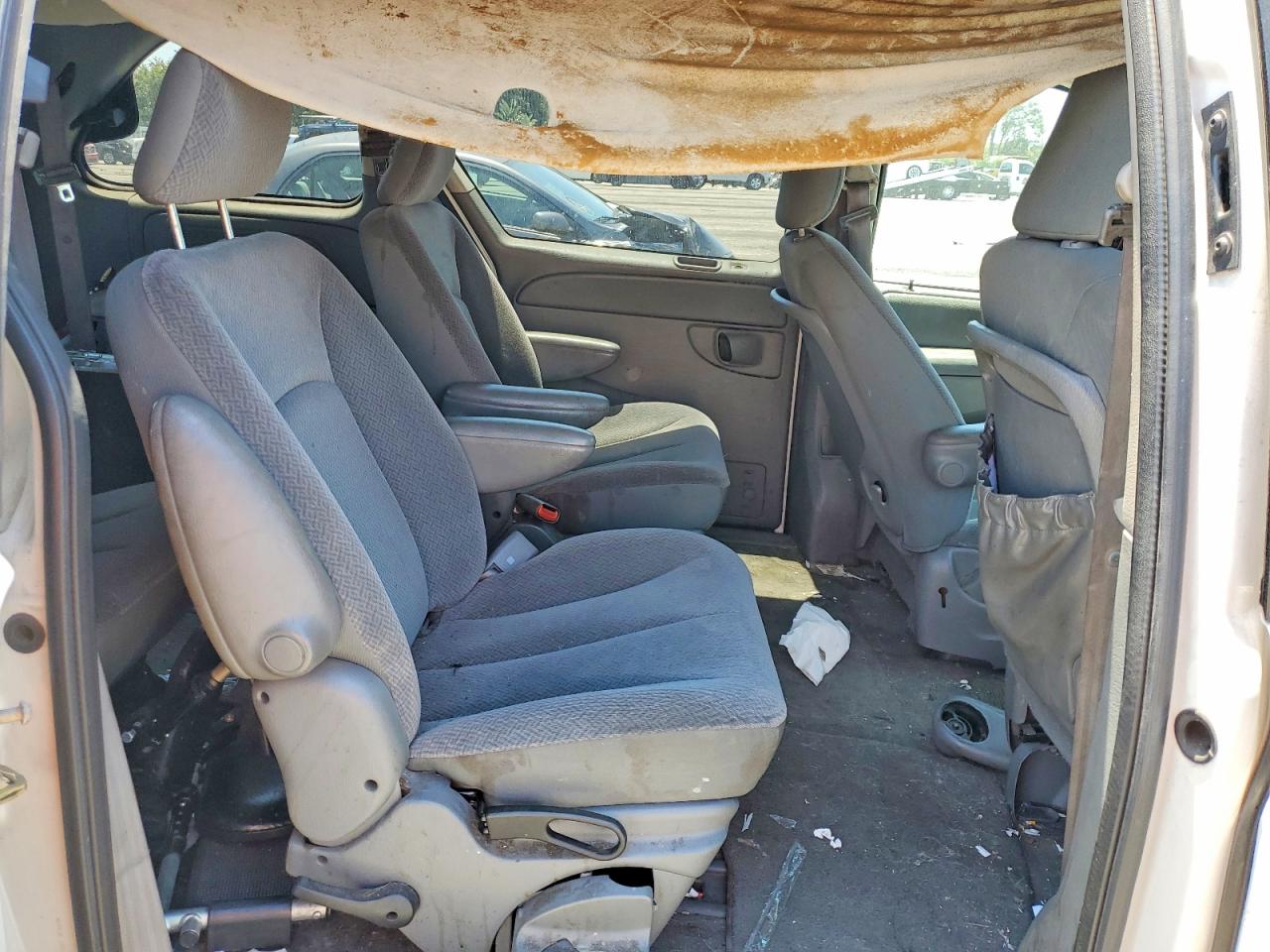 2005 DODGE CARAVAN