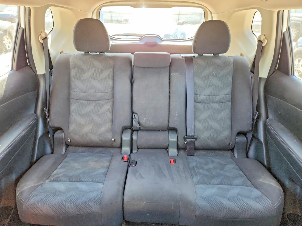2016 NISSAN ROGUE
