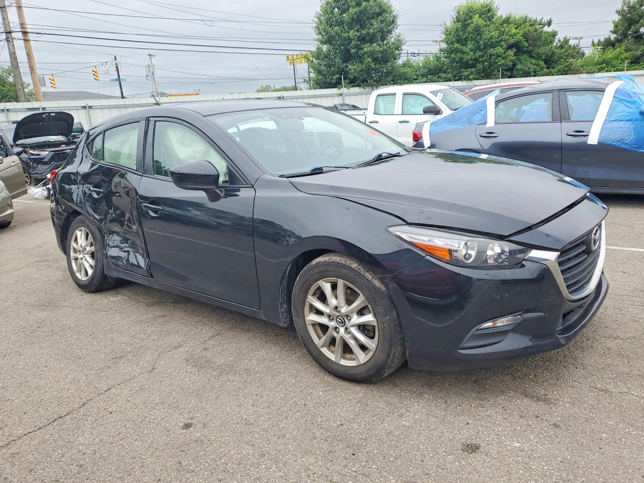 2017 MAZDA 3
