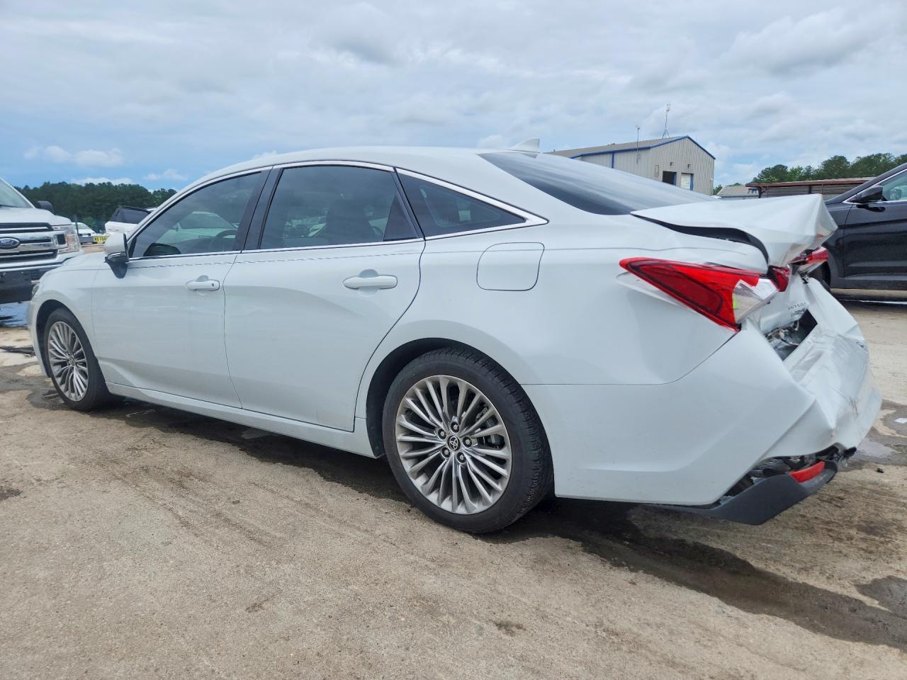 2022 TOYOTA AVALON