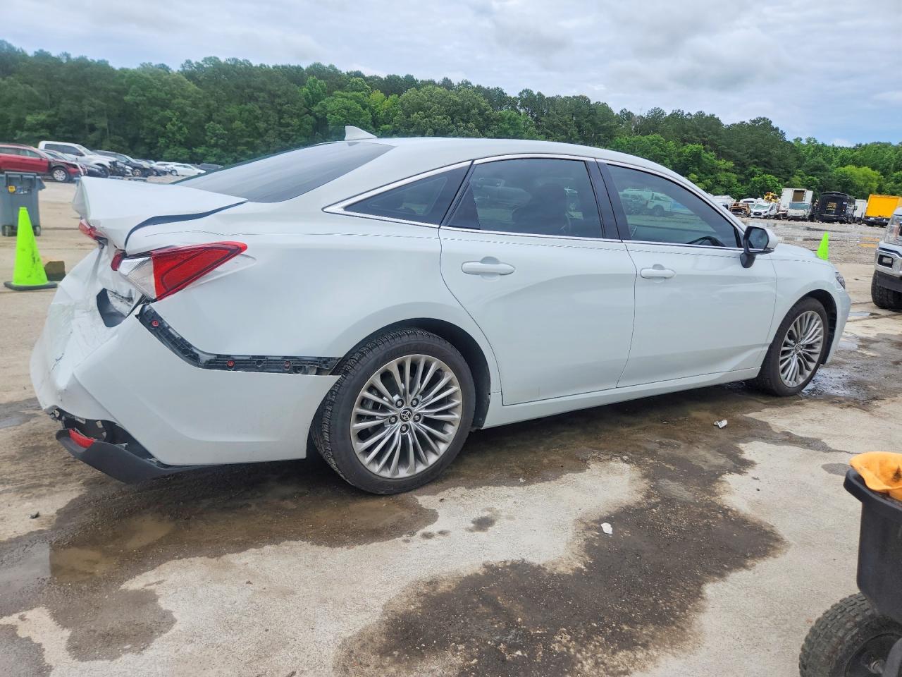2022 TOYOTA AVALON