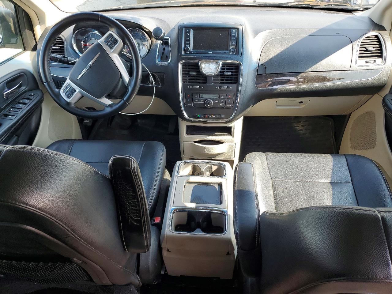 2016 CHRYSLER MINIVAN
