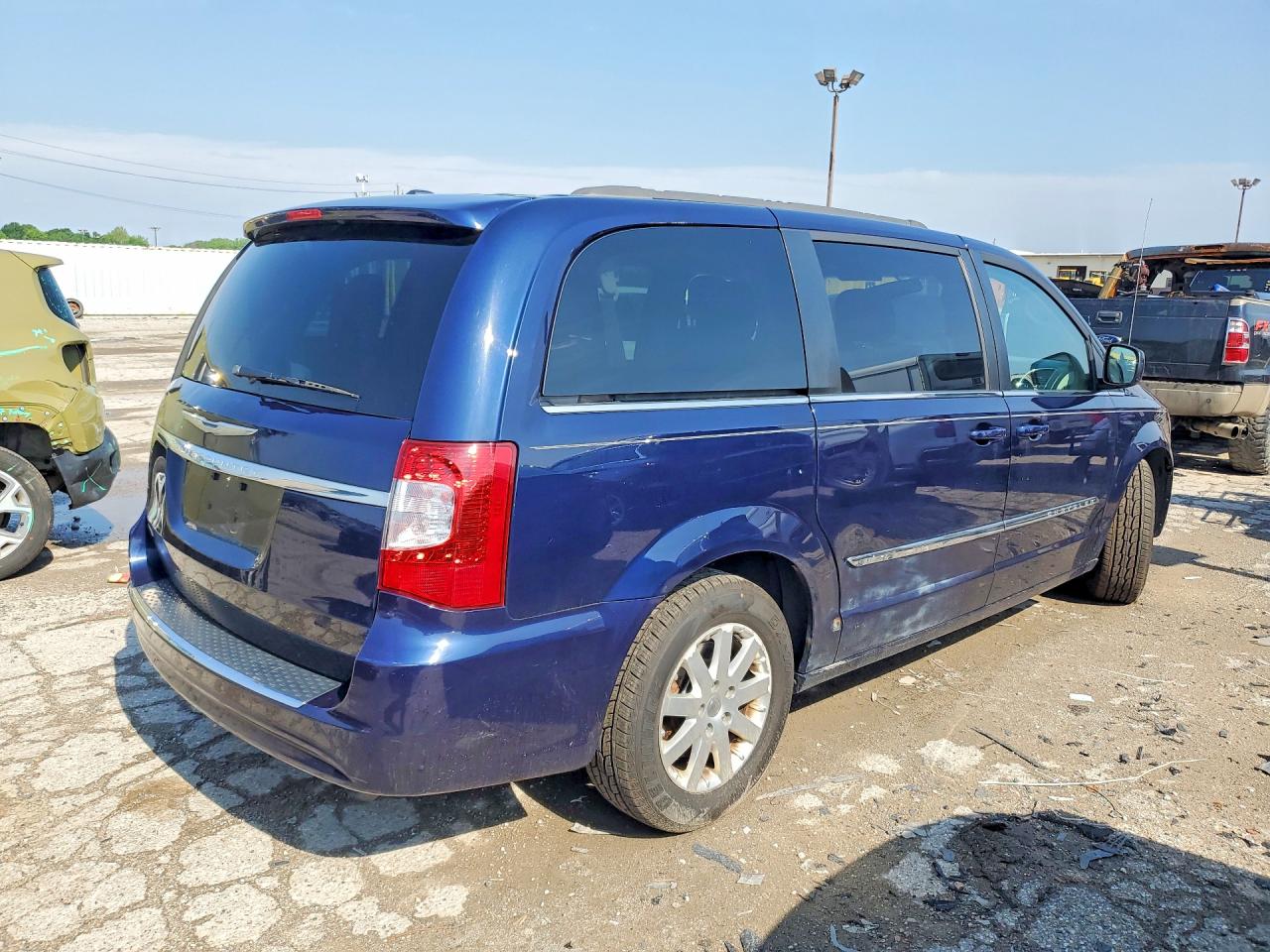 2016 CHRYSLER MINIVAN