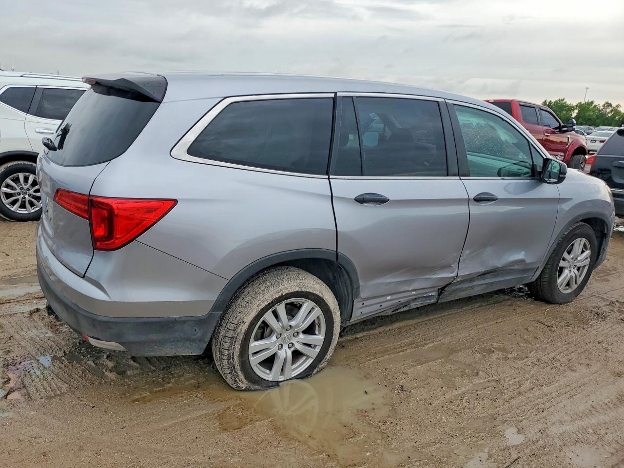 2017 HONDA PILOT LX