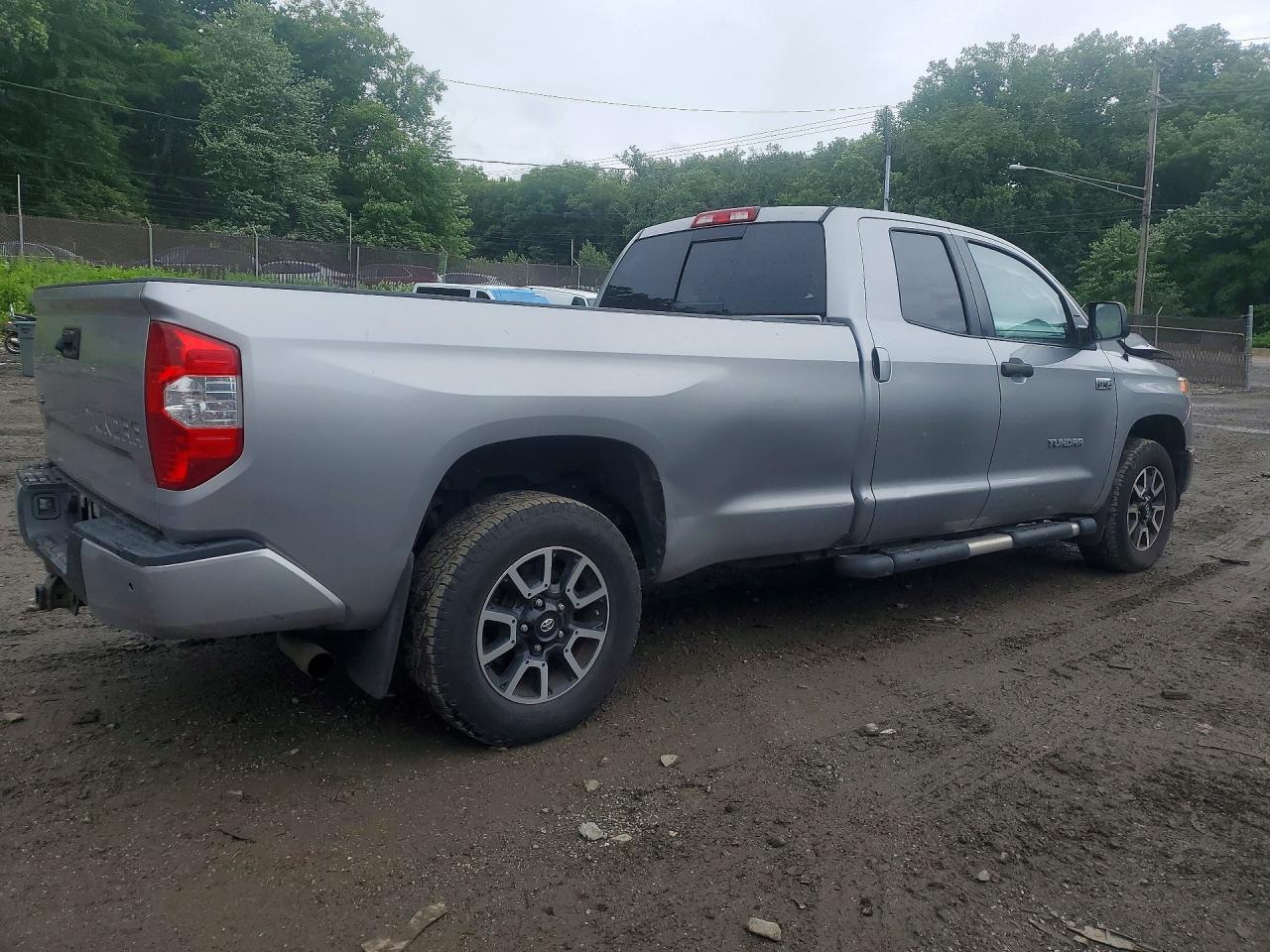 2016 TOYOTA TUNDRA