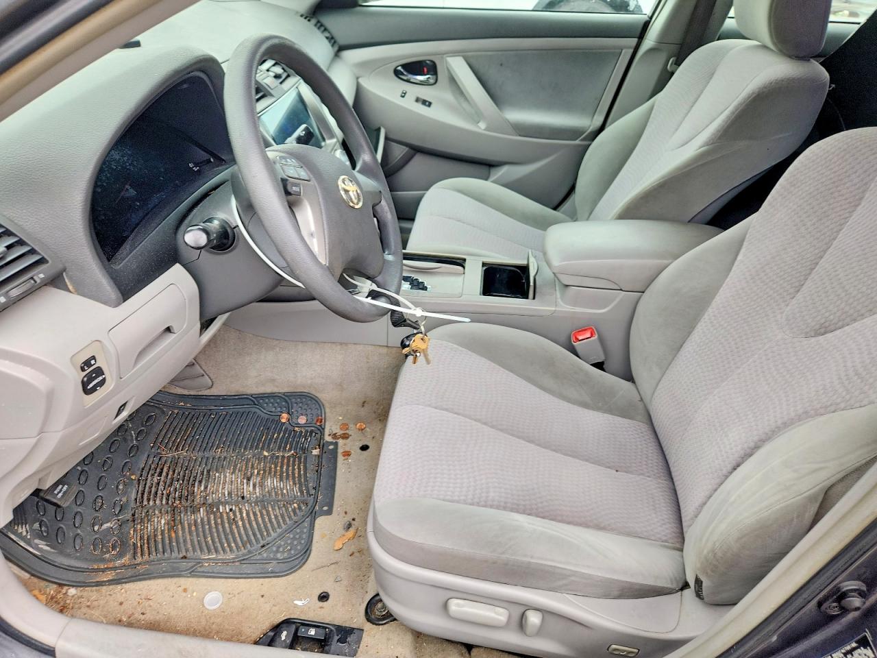 2010 TOYOTA CAMRY