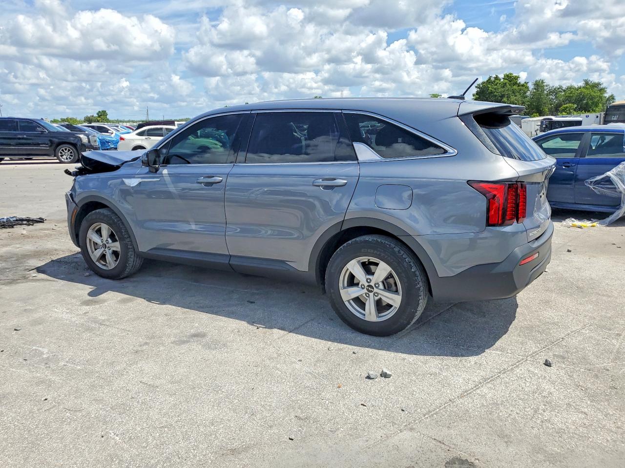2023 KIA SORENTO