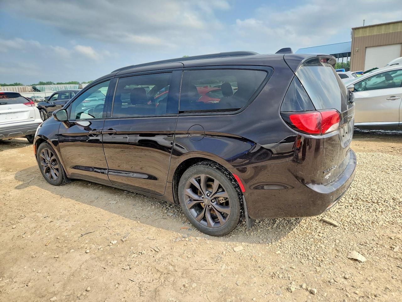2019 CHRYSLER PACIFICA