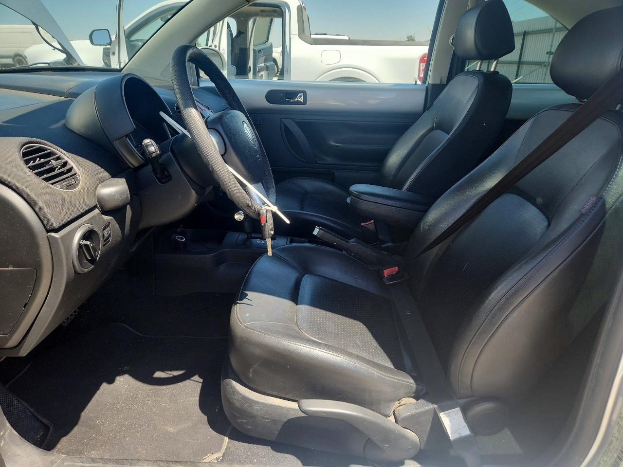 2007 VOLKSWAGEN BEETLE