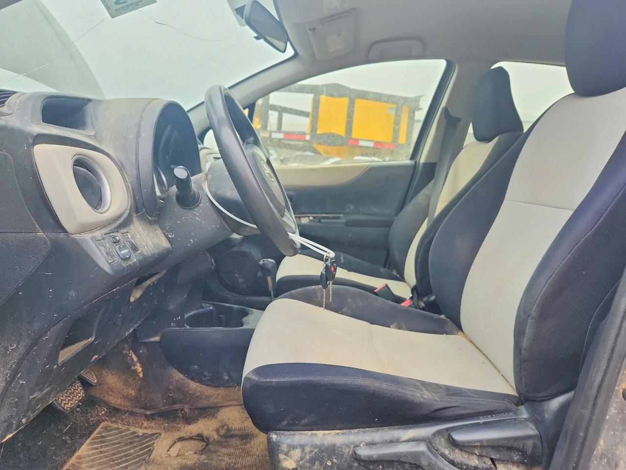 2013 TOYOTA YARIS 5-DO