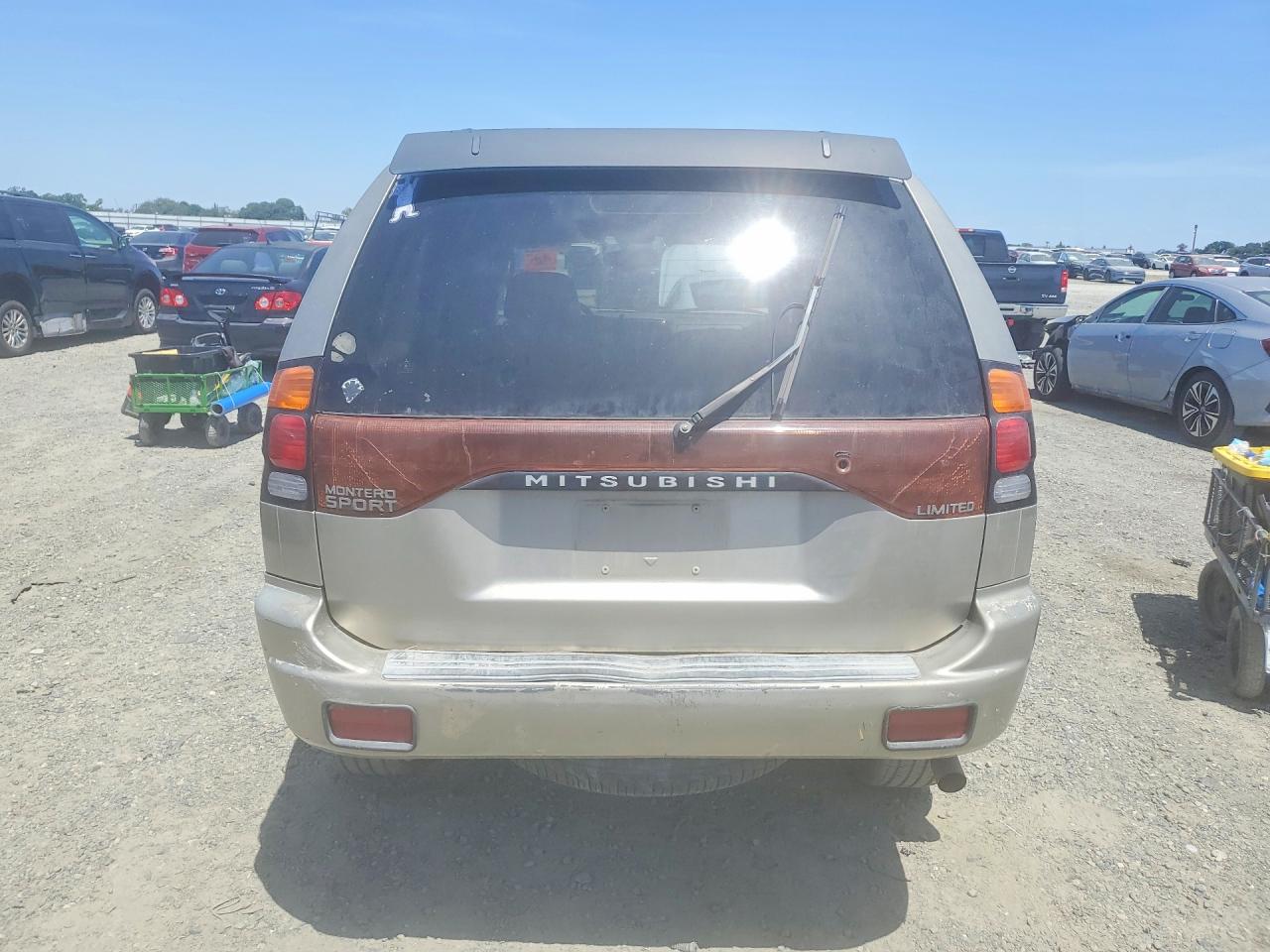 2003 MITSUBISHI MONTERO