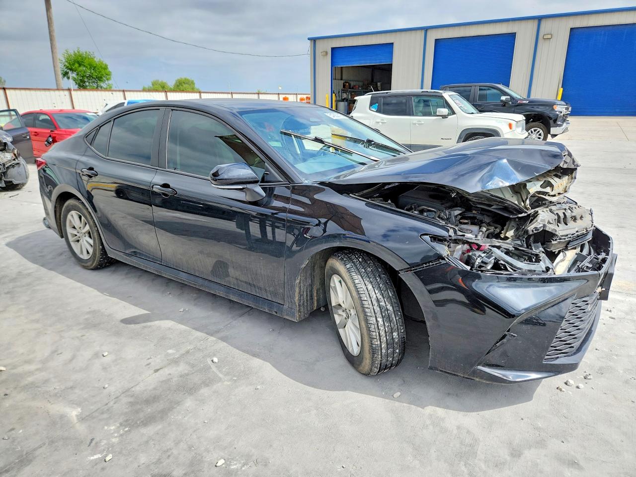 2025 TOYOTA CAMRY