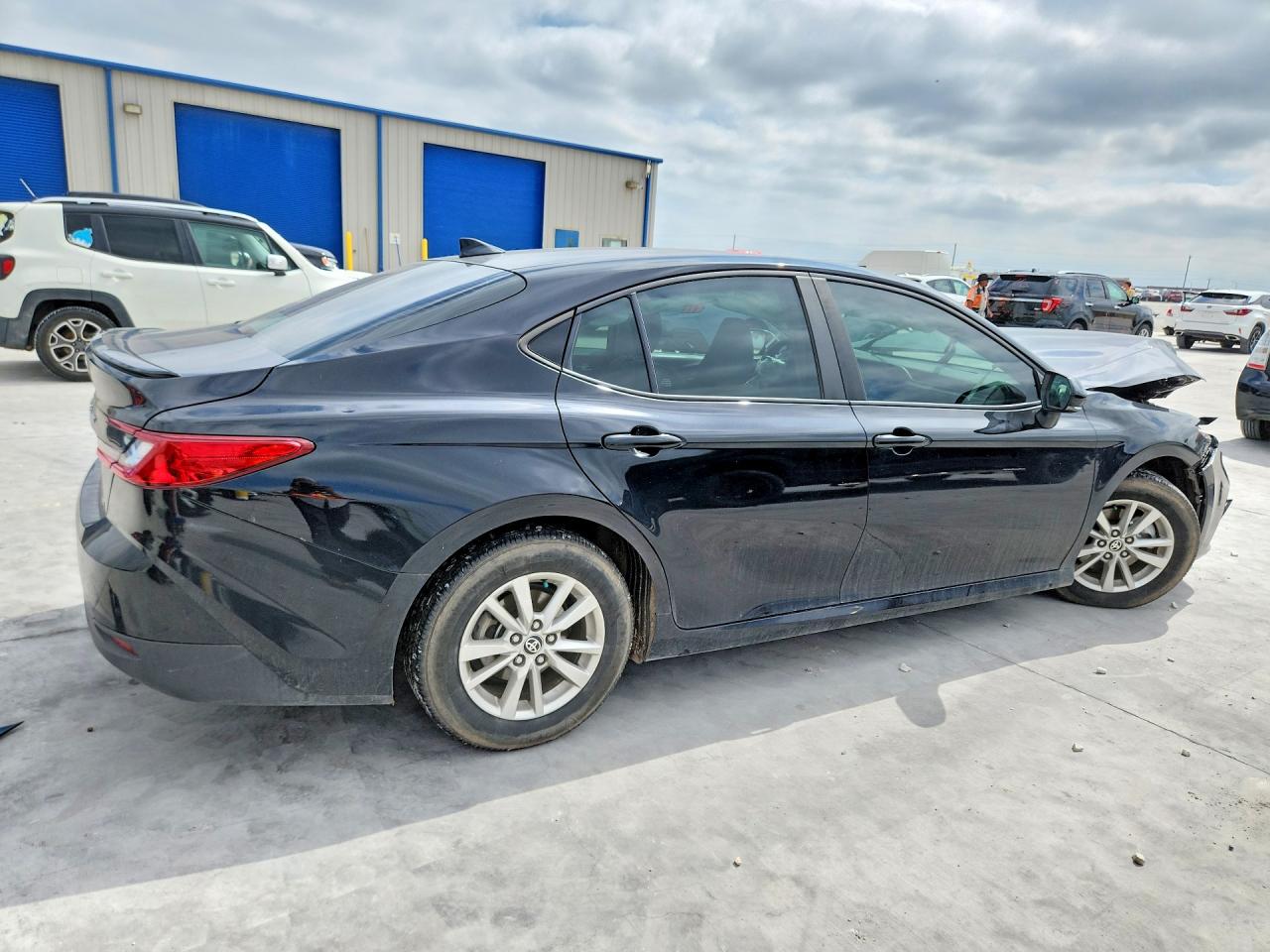 2025 TOYOTA CAMRY
