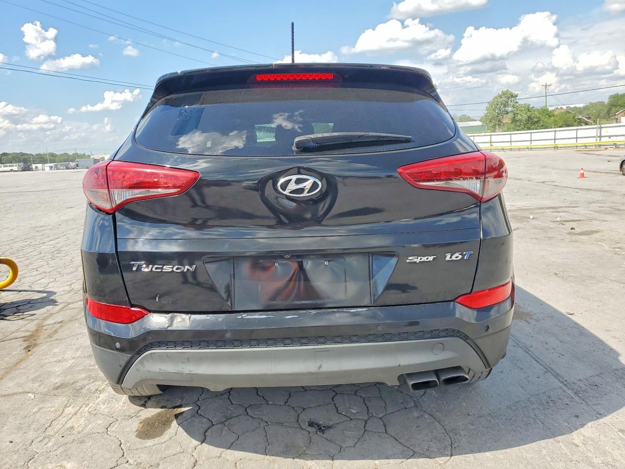 2016 HYUNDAI TUCSON