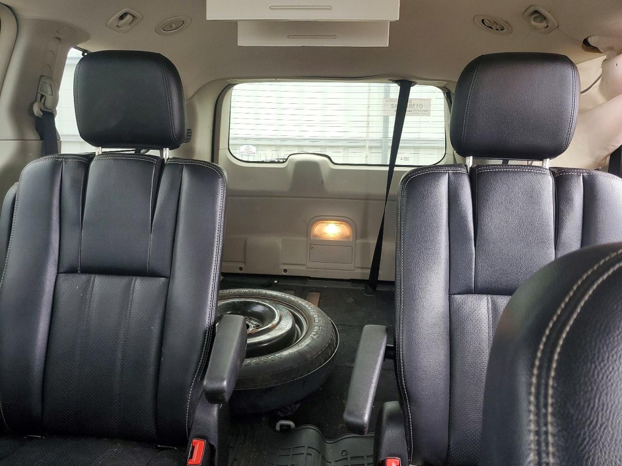 2013 CHRY MINIVAN