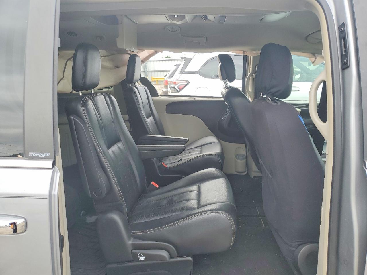 2013 CHRY MINIVAN
