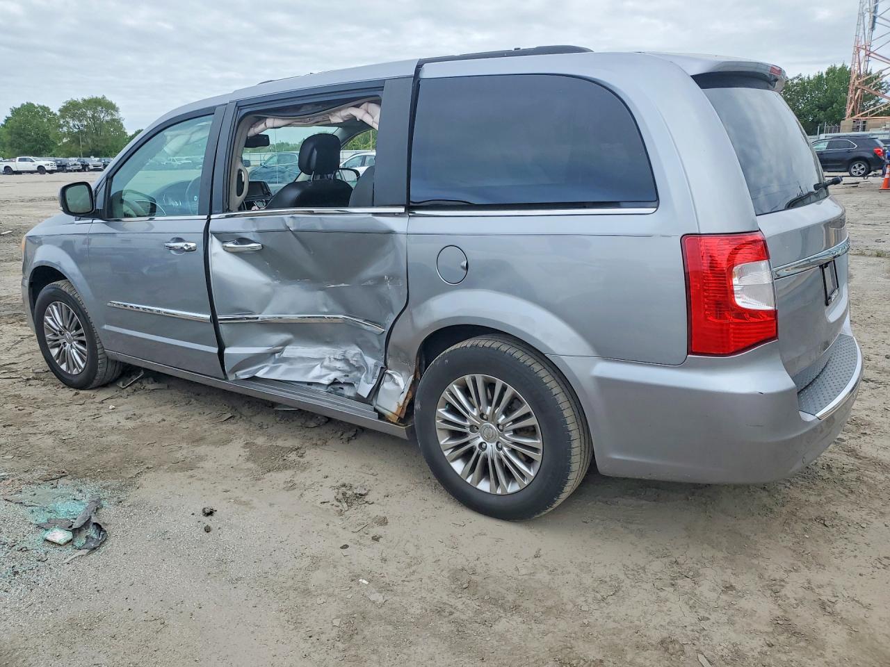 2013 CHRY MINIVAN
